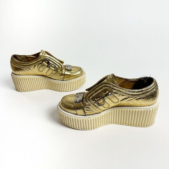 CHANEL Gold Flats Luxurious Loafers - Picture 11 of 13